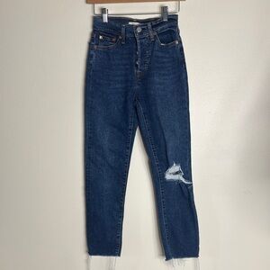 Levi’s wedgie straight Blue Distressed skinny Jeans size 24 cute preppy festival